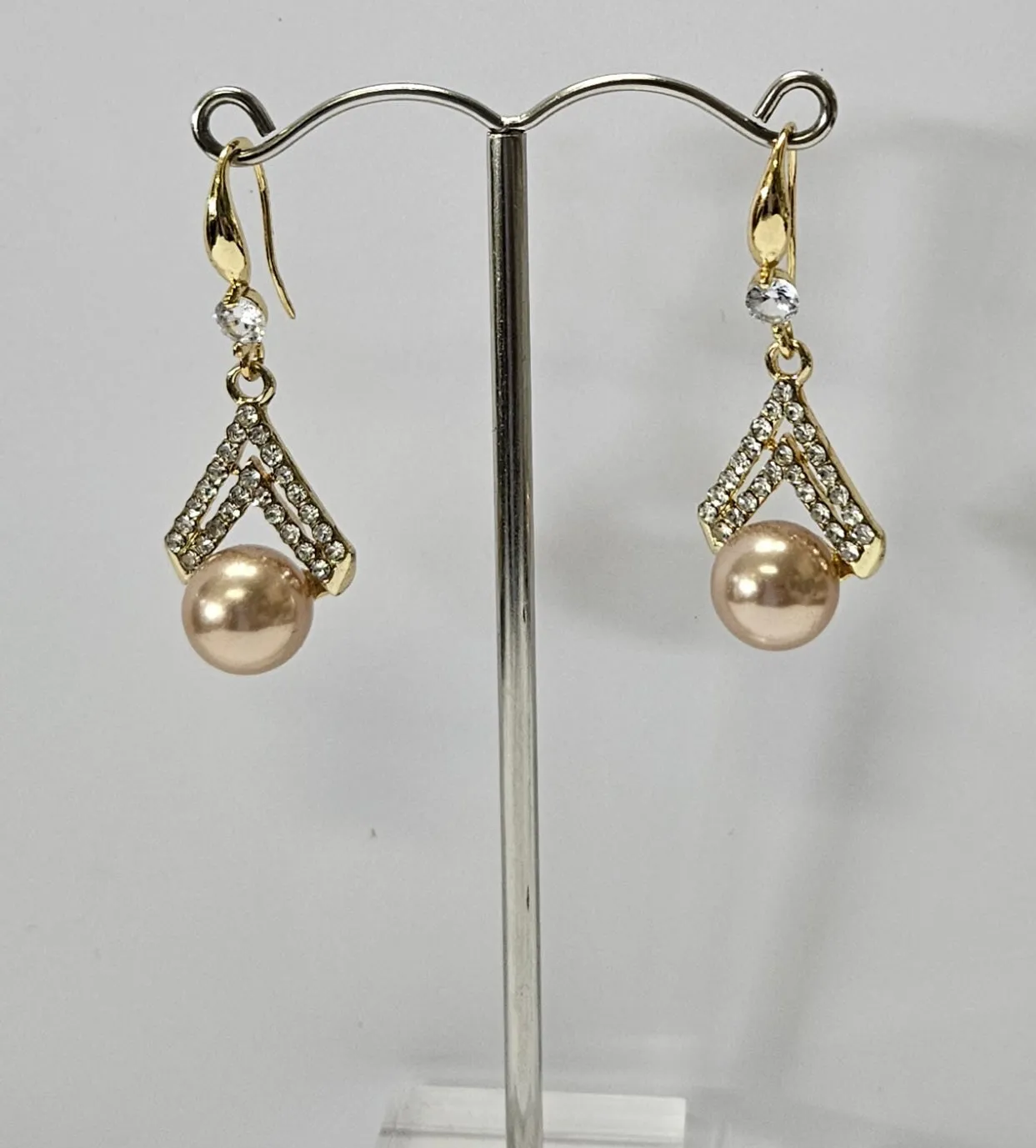 Gold filled Comfortable Gold Premium Shell Pearl Earrings